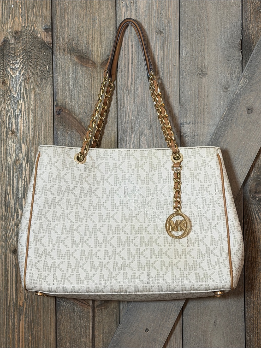 Michael Kors Susannah Large Tote Vanilla Acorn MK Signature Chain Shoulder Bag